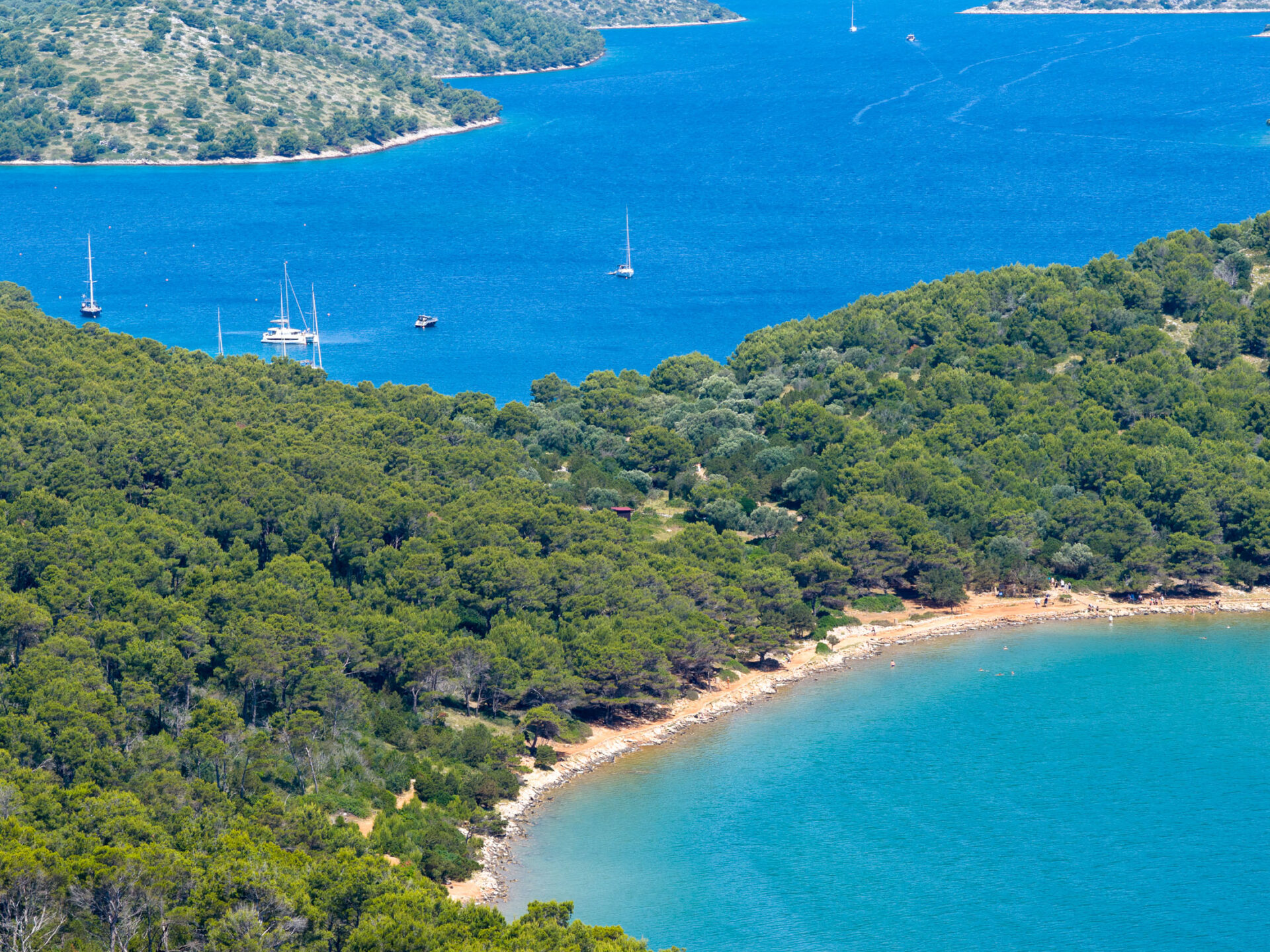 Gallery img - https://boattourzadar.sutra-cms.com/wp-content/uploads/2025/04/DJI_20250608112145_0004_D.jpg