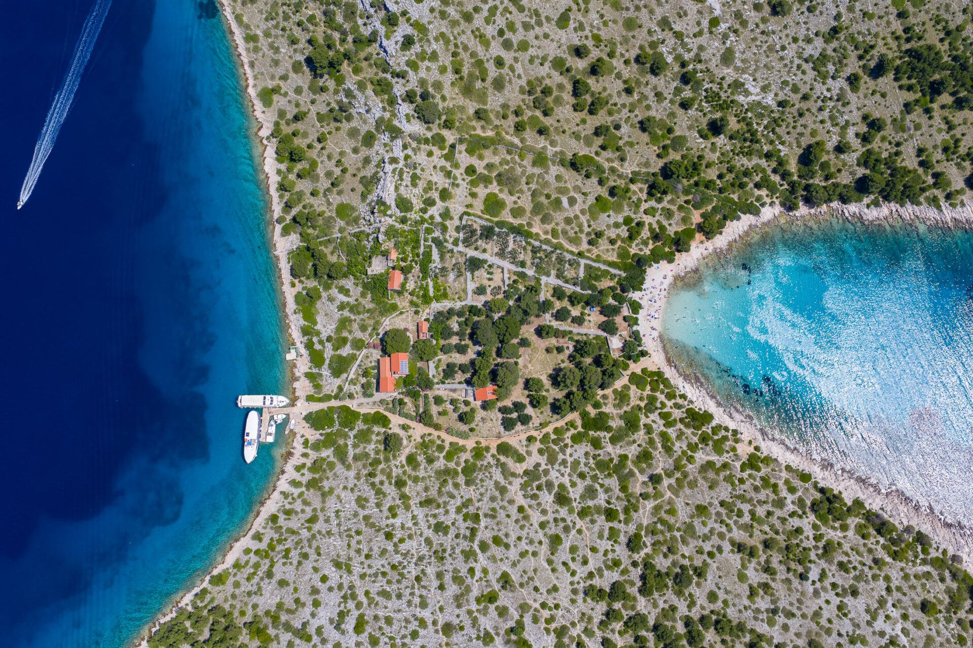 Gallery img - https://boattourzadar.sutra-cms.com/wp-content/uploads/2025/04/DJI_20250608142913_0137_D.jpg