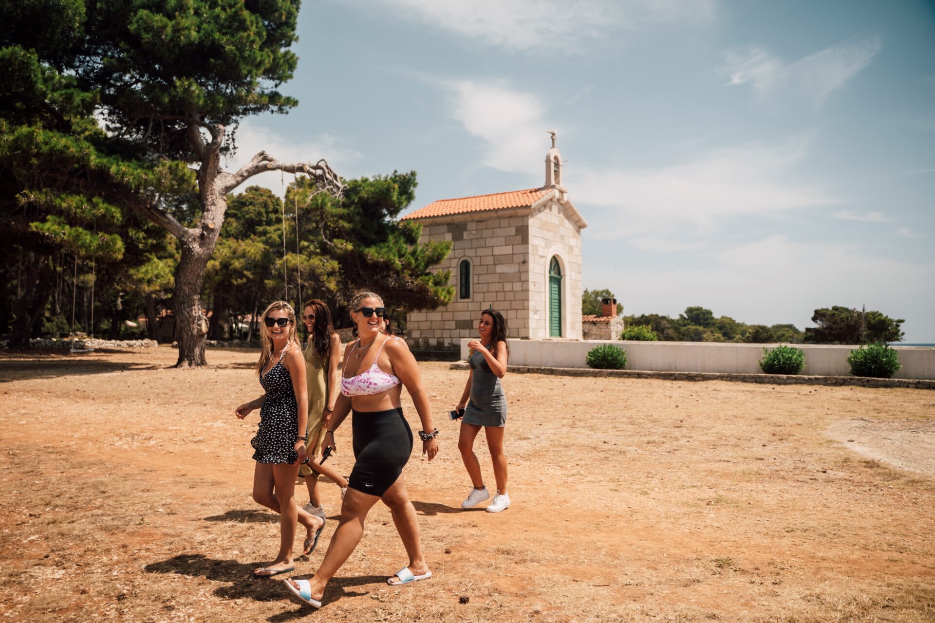 Tour img - https://boattourzadar.sutra-cms.com/wp-content/uploads/2025/04/DSC01693.jpg